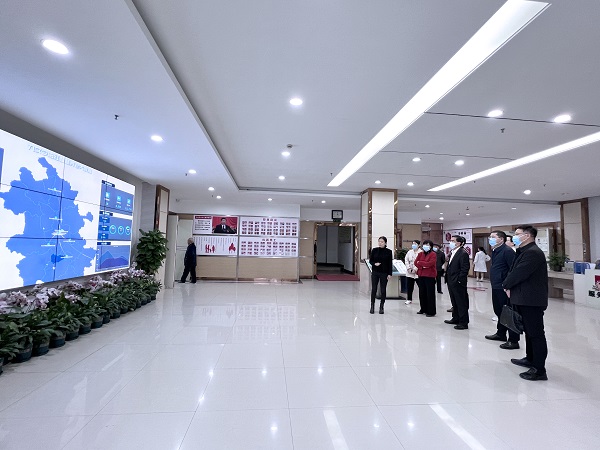 王思軍一行考察九久夕陽紅醫養集團